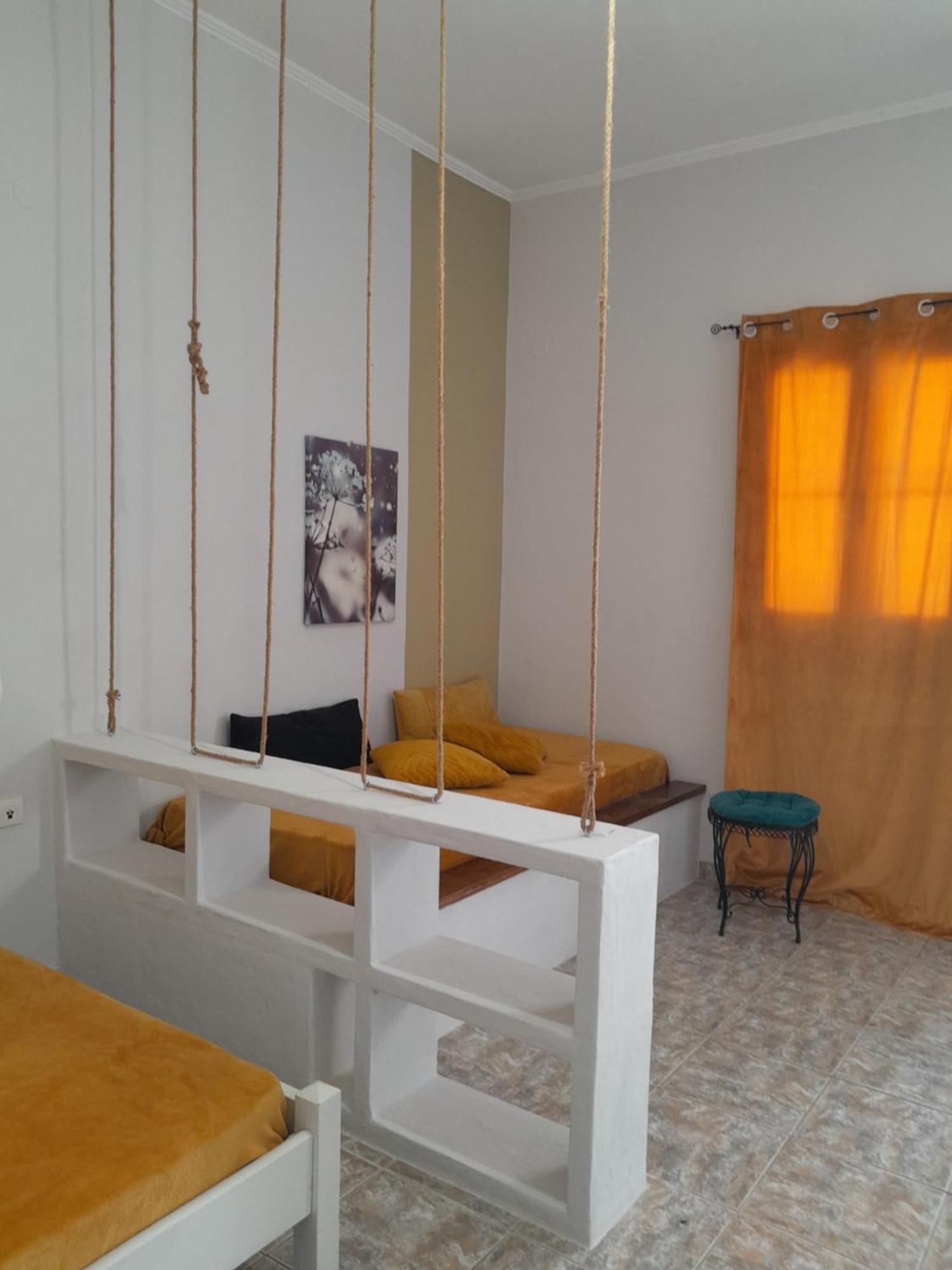 Overhill Apartments Adamas エクステリア 写真