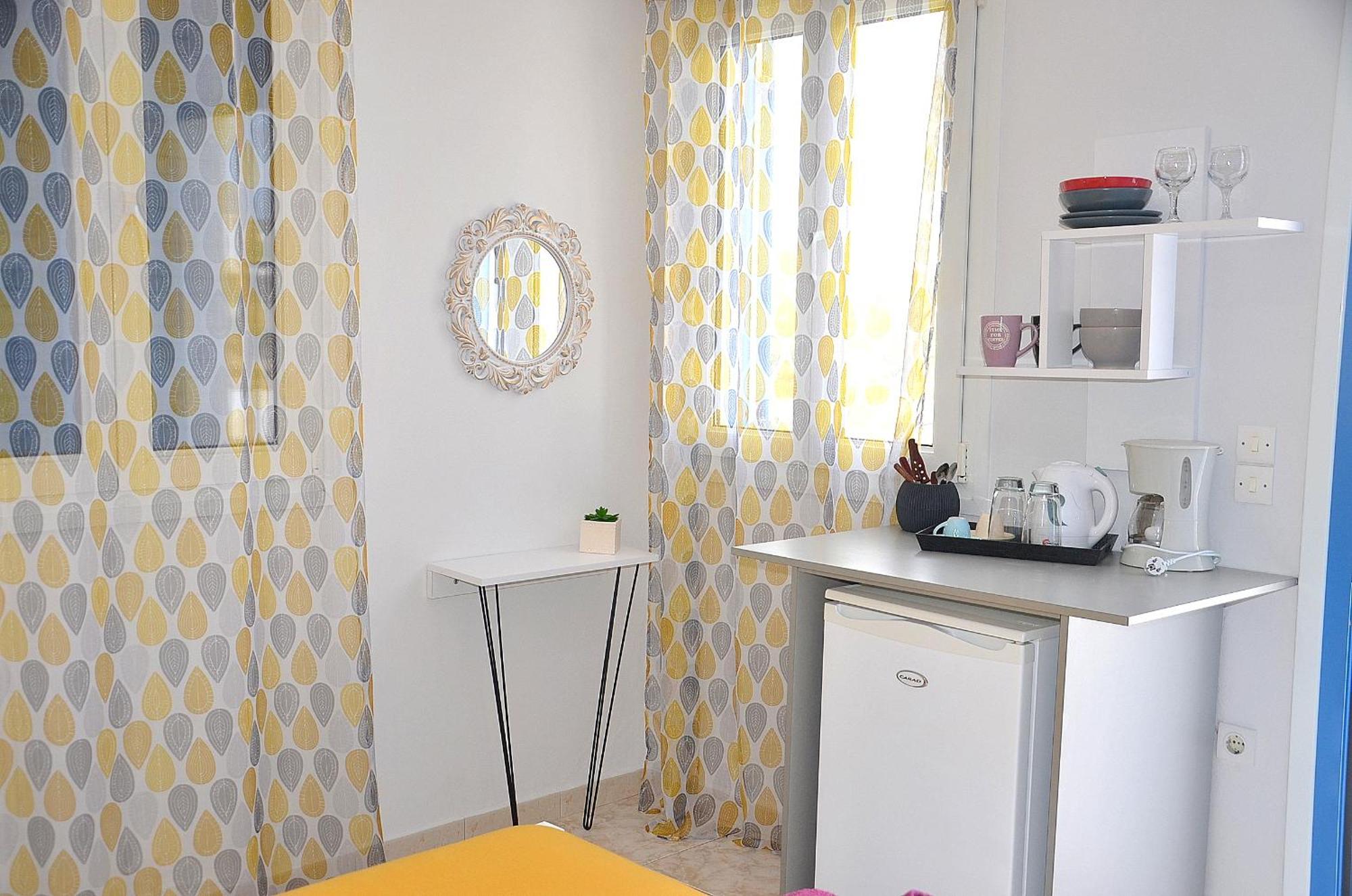 Overhill Apartments Adamas エクステリア 写真